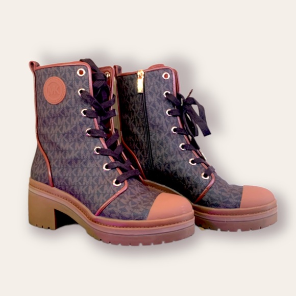 NEW MK Corey Bootie in Brown Signiture - Picture 2 of 5